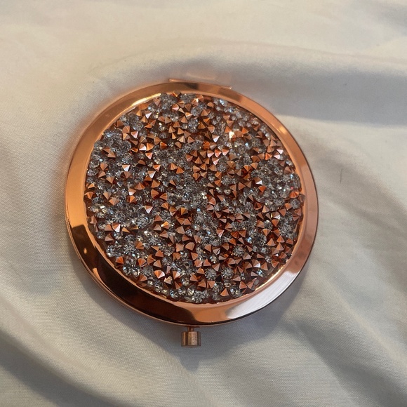 Bridesmaid Pocket Mirror - Picture 1 of 4